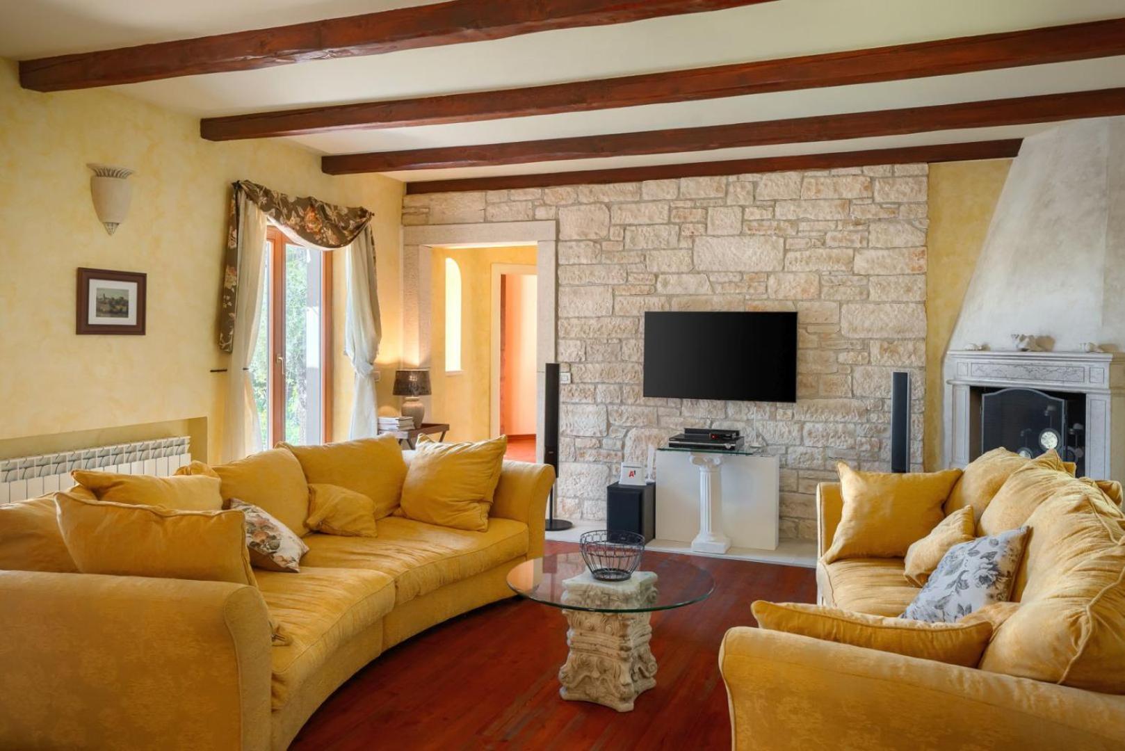 Rustic Villa Cehici With Pool In Sveti Lovrec Jehnici ภายนอก รูปภาพ