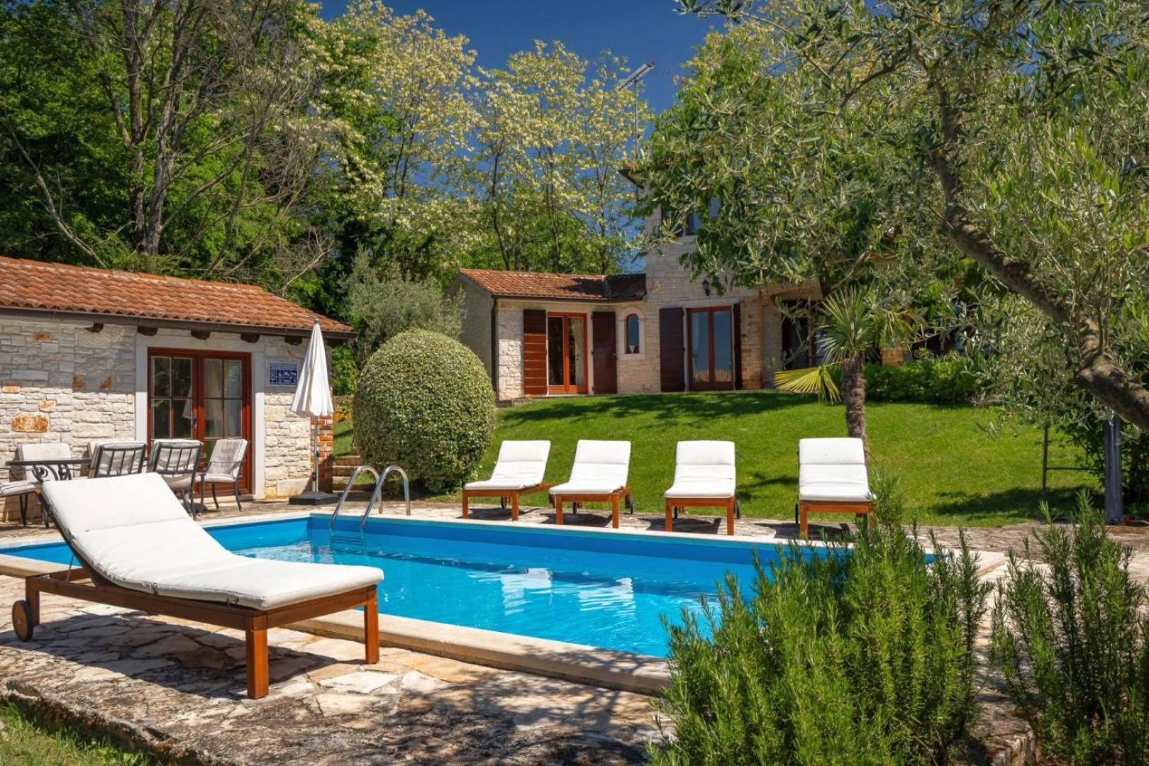 Rustic Villa Cehici With Pool In Sveti Lovrec Jehnici ภายนอก รูปภาพ
