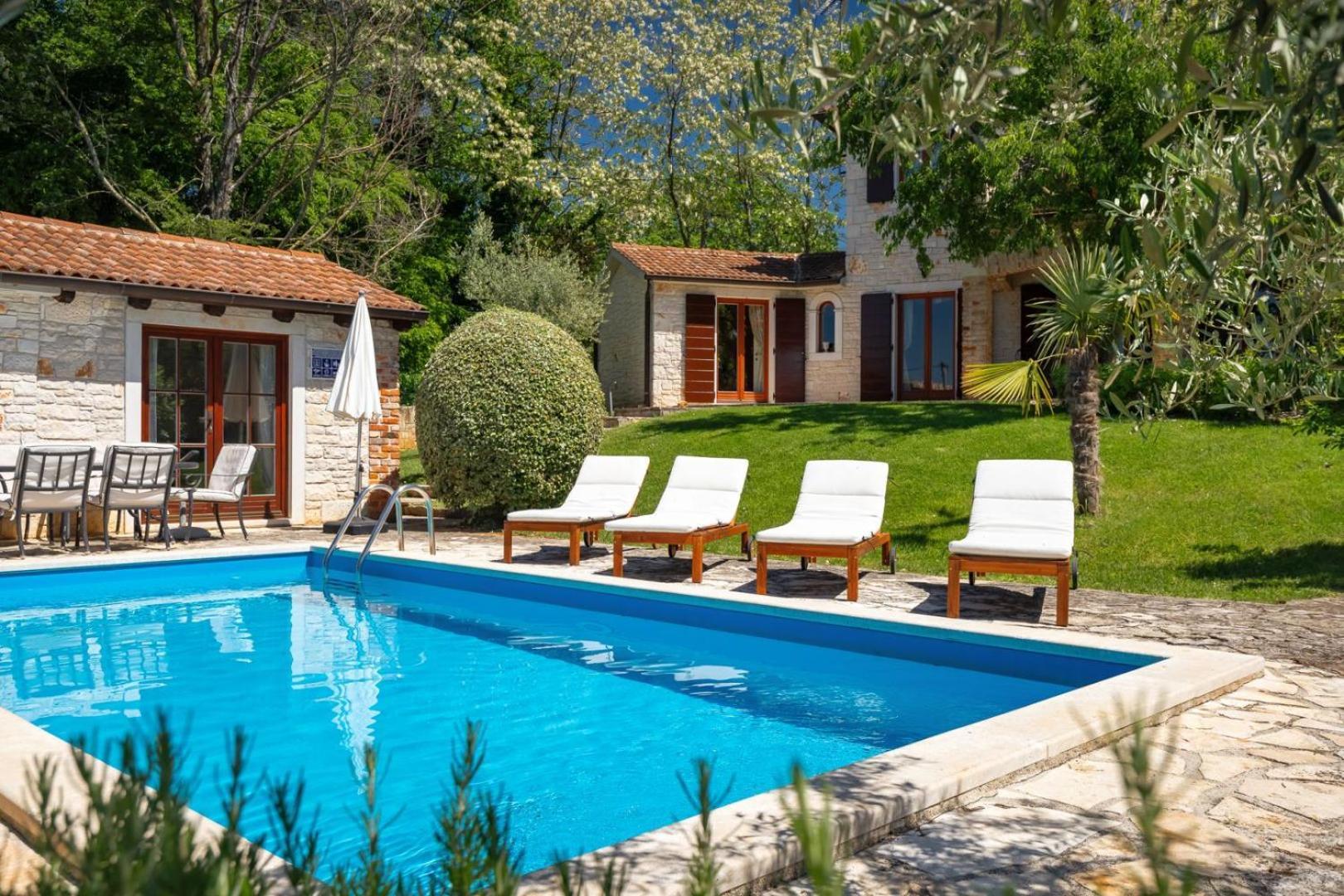 Rustic Villa Cehici With Pool In Sveti Lovrec Jehnici ภายนอก รูปภาพ